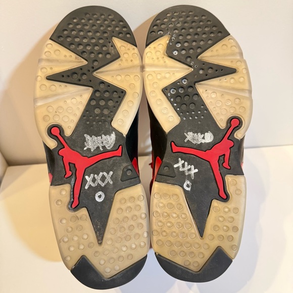 SOLD Air Jordan 6 Retro Toro Bravo 2023 (GS). Suede. Varsity Red. Size 10. - Picture 8 of 11